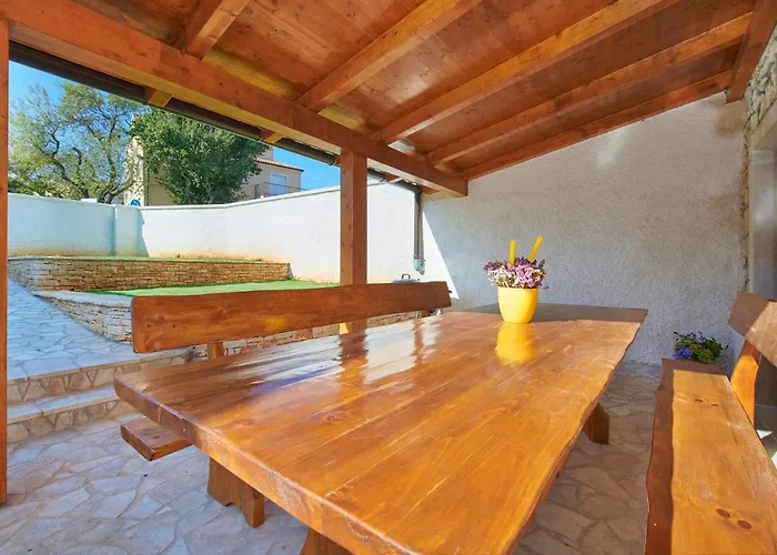 Villa Old Stone With Whirlpool And Sauna *